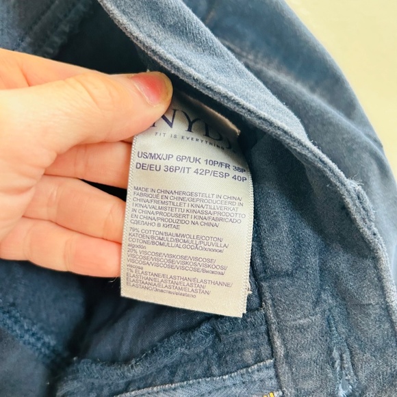 NYDJ Marilyn Straight Leg Velveteen Pants Size 6P Petite Dark Blue Velvet Jeans - Picture 10 of 12